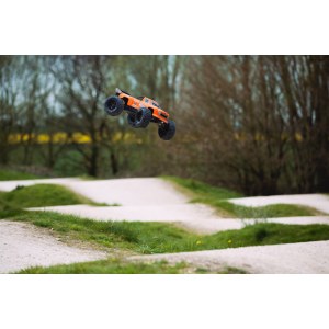 ARRMA OutCast 6S BLX 2018 (Оранжевый) Радиоуправляемая модель