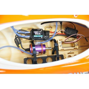 Радиоуправляемая лодка V24 Racing MDF 920EP - DR-10015EP