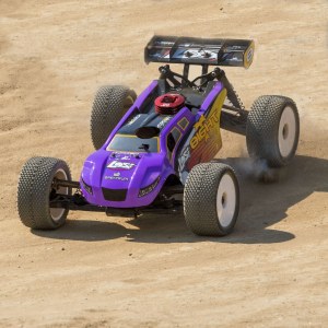 Радиоуправляемый трагги с ДВС Losi 1:8 8IGHT-T Nitro 4WD