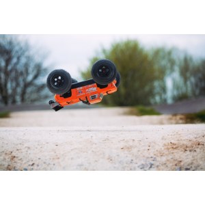 ARRMA Outcast 6S 4WD Brushless RTR (серебряный) 2019 года ARA106042T1