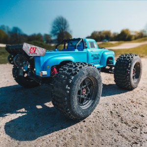 Радиоуправляемый Монстр 1:8 ARRMA Notorious 6S 4WD Brushless RTR (синий) 2019г ARA106044T2