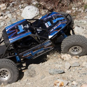 Радиоуправляемый краулер Axial 1/10 RR10 Bomber 4WD RTR (синий) AXI03016T1