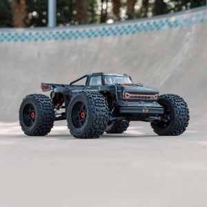 Радиоуправляемый монстр 1/5 OUTCAST 4X4 8S BLX EXB BRUSHLESS STUNT TRUCK RTR, BLACK ARA5810V2T1