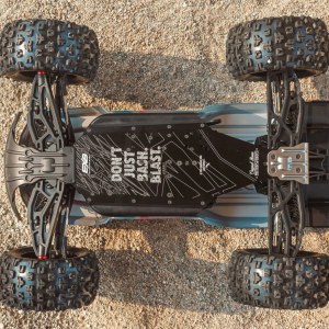 Радиоуправляемая трагги ARRMA 1/8 KRATON 6S 4X4 RTR Brushless Speed Truck, Blue/Pink ARA8608V6T2