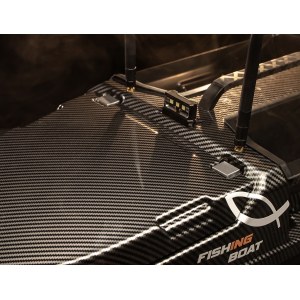 Прикормочный кораблик для рыбалки CARPBOAT X + XR500 GPS + XPilot с эхолотом FishFinder 750 DUO