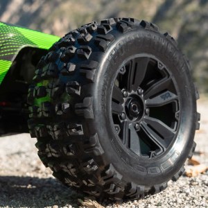 Радиоуправляемая модель ARRMA KRATON 6S BLX RTR 1/8 V6 ARA8608V6T1