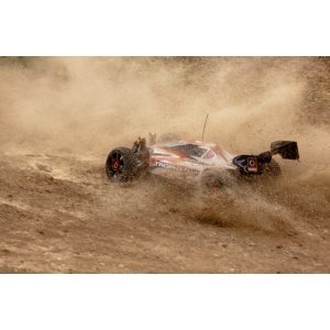 Trophy Flux RTR 4WD 1:8 2.4GHz