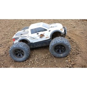 Радиоуправляемый монстр SAVAGE XS FLUX Ford SVT Raptor