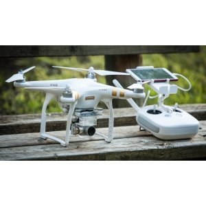 Квадрокоптер DJI Phantom 3 Professional