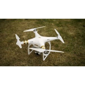 Квадрокоптер DJI Phantom 3 Professional