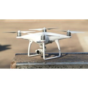 КВАДРОКОПТЕР DJI PHANTOM 4