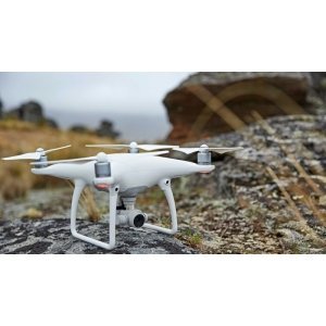 КВАДРОКОПТЕР DJI PHANTOM 4