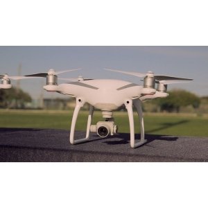 КВАДРОКОПТЕР DJI PHANTOM 4
