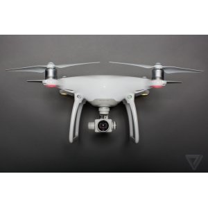 КВАДРОКОПТЕР DJI PHANTOM 4