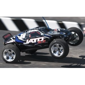 Радиоуправляемая модель с ДВС TRAXXAS Jato 3.3