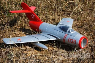 Модель самолета FreeWing MIG15 KIT