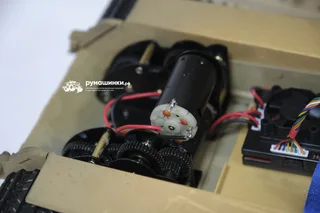 Радиоуправляемый танк Torro King Tiger 1/16, ВВ-пушка, дым, деревянная коробка V3.0 2.4G RTR TR11709-CA-3.0 — фото 15
