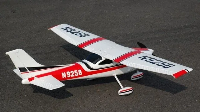 Радиоуправляемый самолет HobbySky Cessna-182 PNP