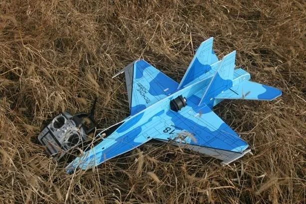 Радиоуправляемый самолет Techone F-18 COMBO