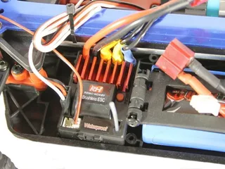 Радиоуправляемый монстр Remo Hobby SMAX Brushless UPGRADE V2.0 (красный) 4WD 2.4G 1/16 RTR — фото 10