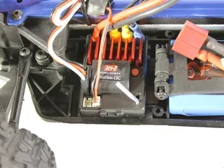 Радиоуправляемая трагги Remo Hobby S EVO-R Brushless V2.0 (красная) 4WD 2.4G 1/16 RTR — фото 10