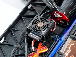 Радиоуправляемая трагги Remo Hobby EVO-R Brushless (красная) 4WD 2.4G 1/8 RTR — фото 7
