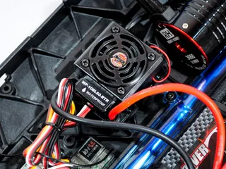 Радиоуправляемая трагги Remo Hobby EVO-R Brushless UPGRADE (красная) 4WD 2.4G 1/8 RTR — фото 11